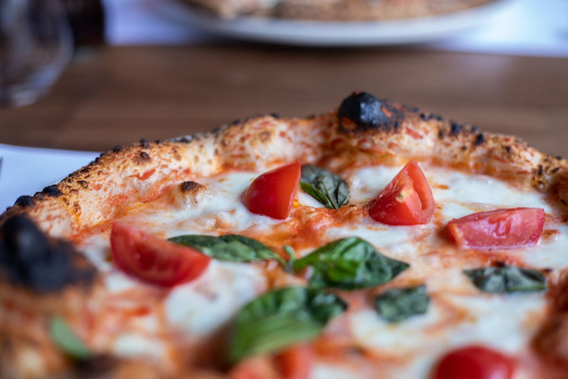 Türkiye'de de faaliyet gösteriyor: Dev pizza zinciri satıldı, CEO istifa etti - Resim: 3