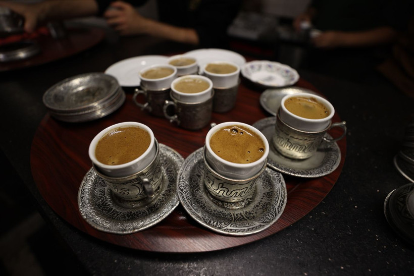 Turistlerin yeni gözdesi 391 yıllık kahvehanenin önünde kuyruk: İşte sırrı! - Resim: 3