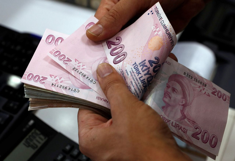 Memur ve emekli zammında ağustos hesabı belli oldu: İşte ocak 2027 için netleşen artış oranları ve zamlı maaşlar - Resim: 1