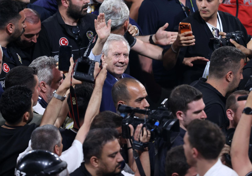 Aziz Yıldırım'ın dönüşüne Fenerbahçe hisseleri nasıl tepki verdi? - Resim: 1