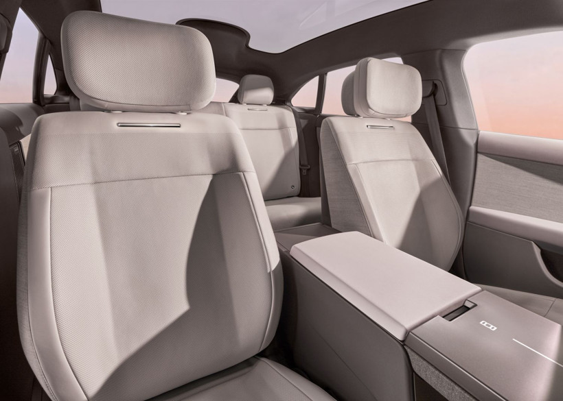 Range Rover'dan sürpriz hamle: İlk sedan benzeri elektrikli GT tanıtıldı - Resim: 4