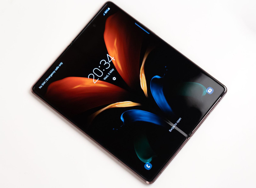Samsung'dan Apple'a karşı hamle: Katlanabilir telefonun çıkışı öne çekiliyor - Resim: 3