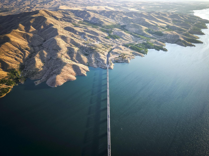 Türkiye'nin en uzun demir yolu köprüsü: Cıvata kullanılmadan yapıldı, ayda 700 tren geçiyor - Resim: 3