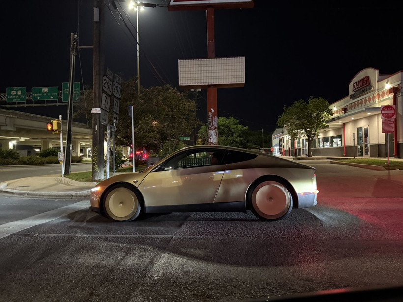 Tesla Cybercab'ler Houston'da ortaya çıktı: Robotaksi için geri sayım mı? - Resim: 2